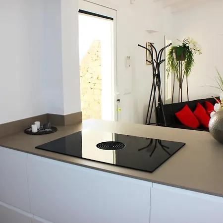 Villa Mediterranean In With Private Pool.