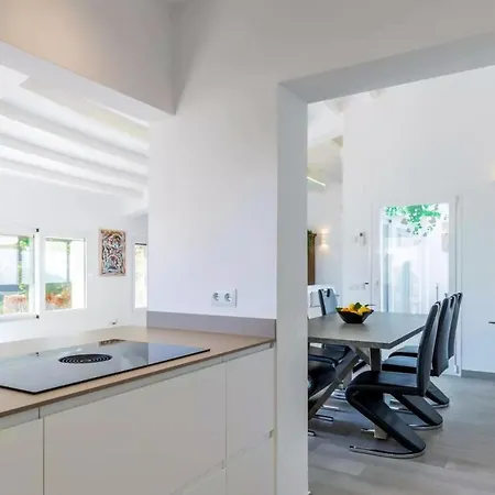 Villa Mediterranean In With Private Pool.