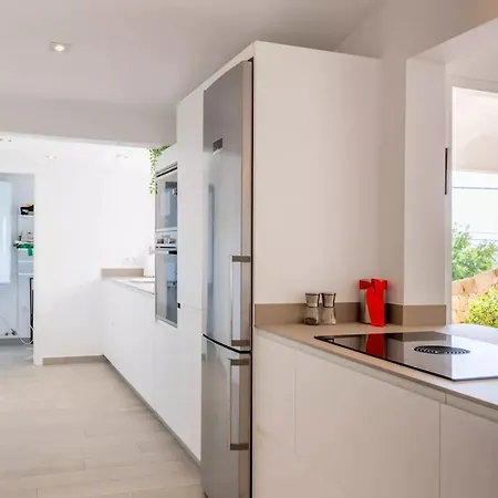 Mediterranean In With Private Pool. וילה *