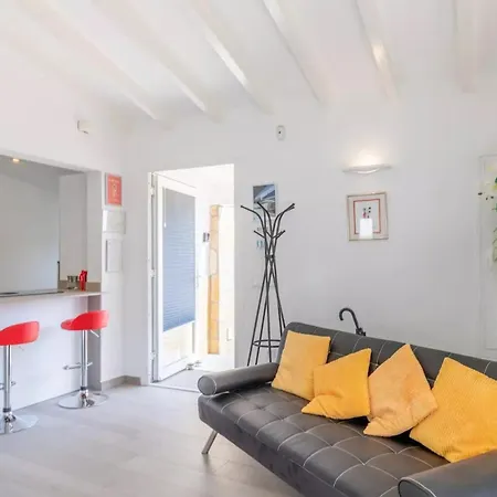 Mediterranean In With Private Pool. וילה *