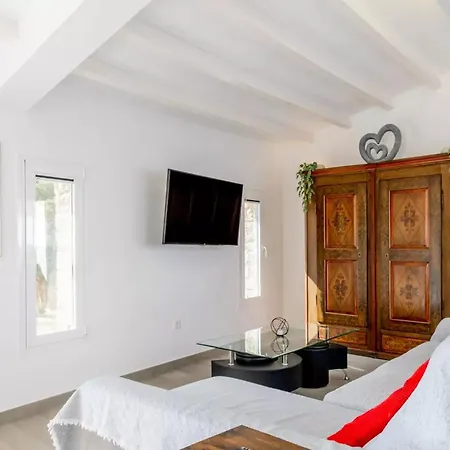 וילה Mediterranean In With Private Pool. *