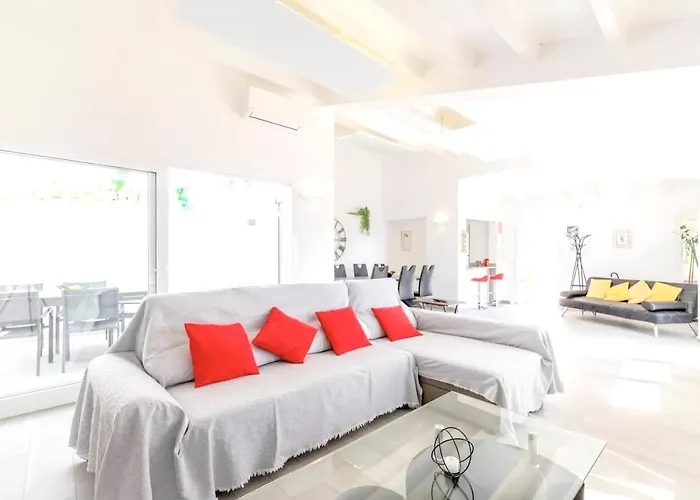 Villa Mediterranean In With Private Pool. *